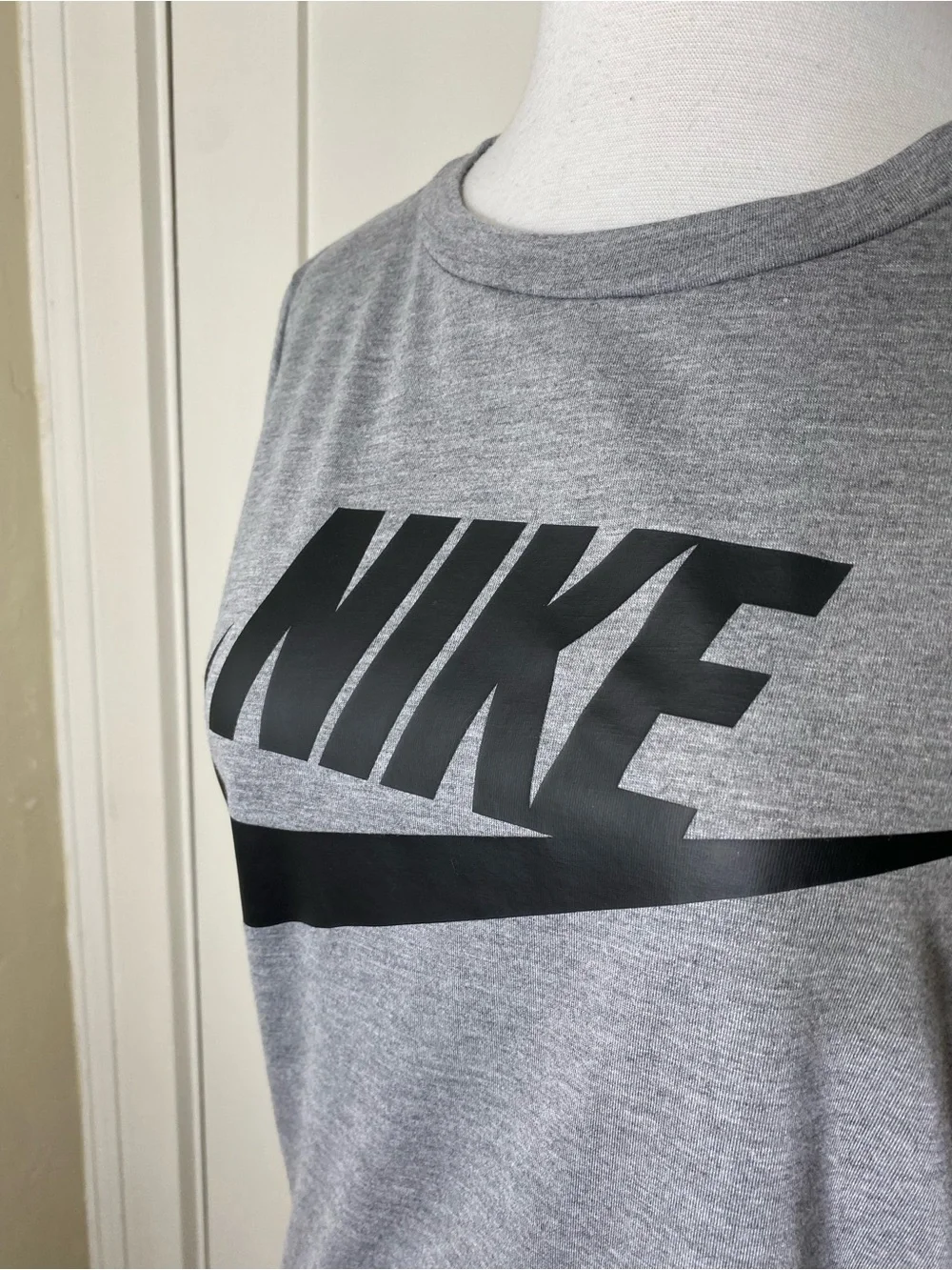Nike Sportswear Logo T-shirt Short Sleeve M